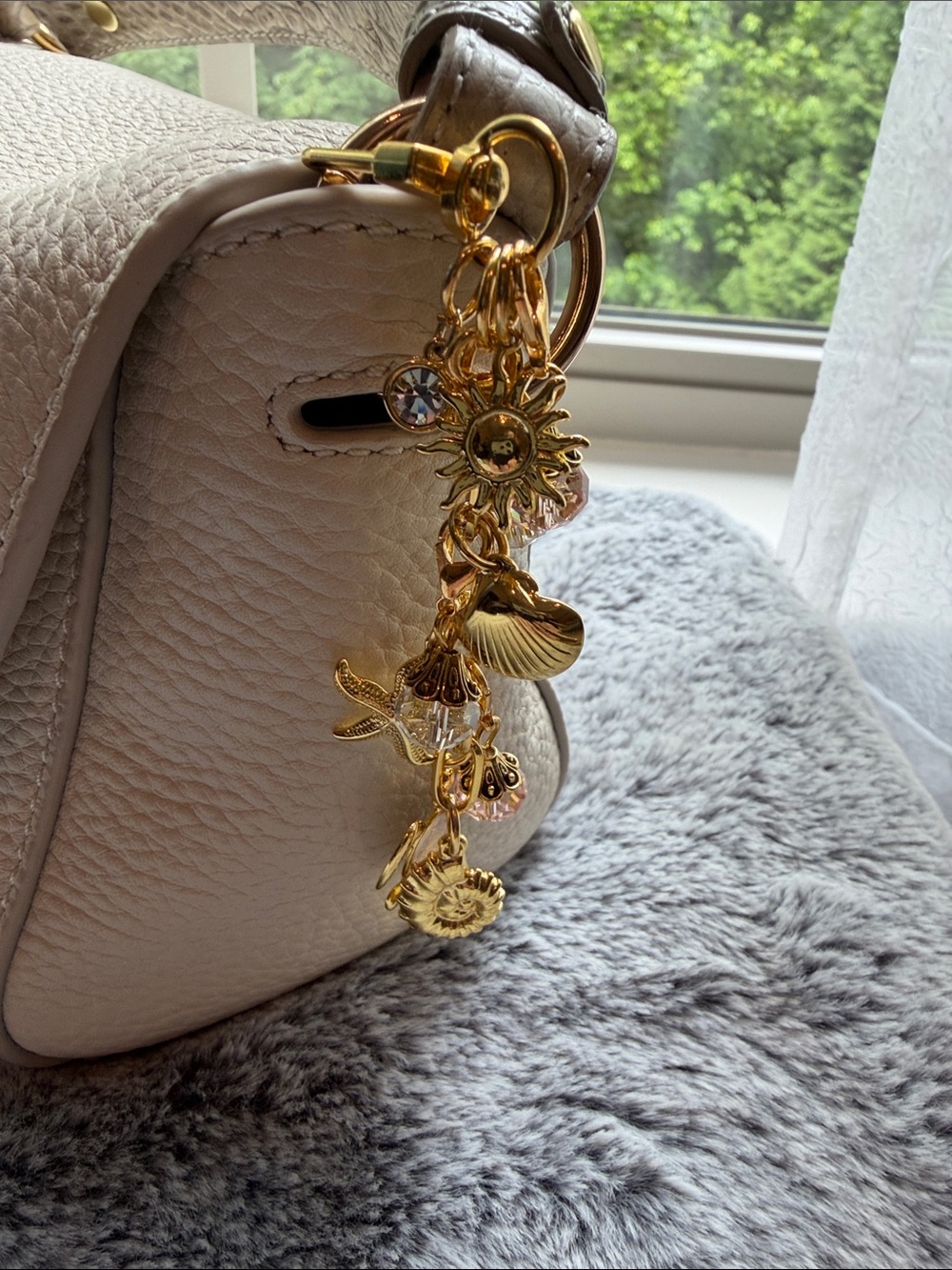 Gold Seashell & Turtle Charm Keychain/Handbag, backpack or beach bag charm.